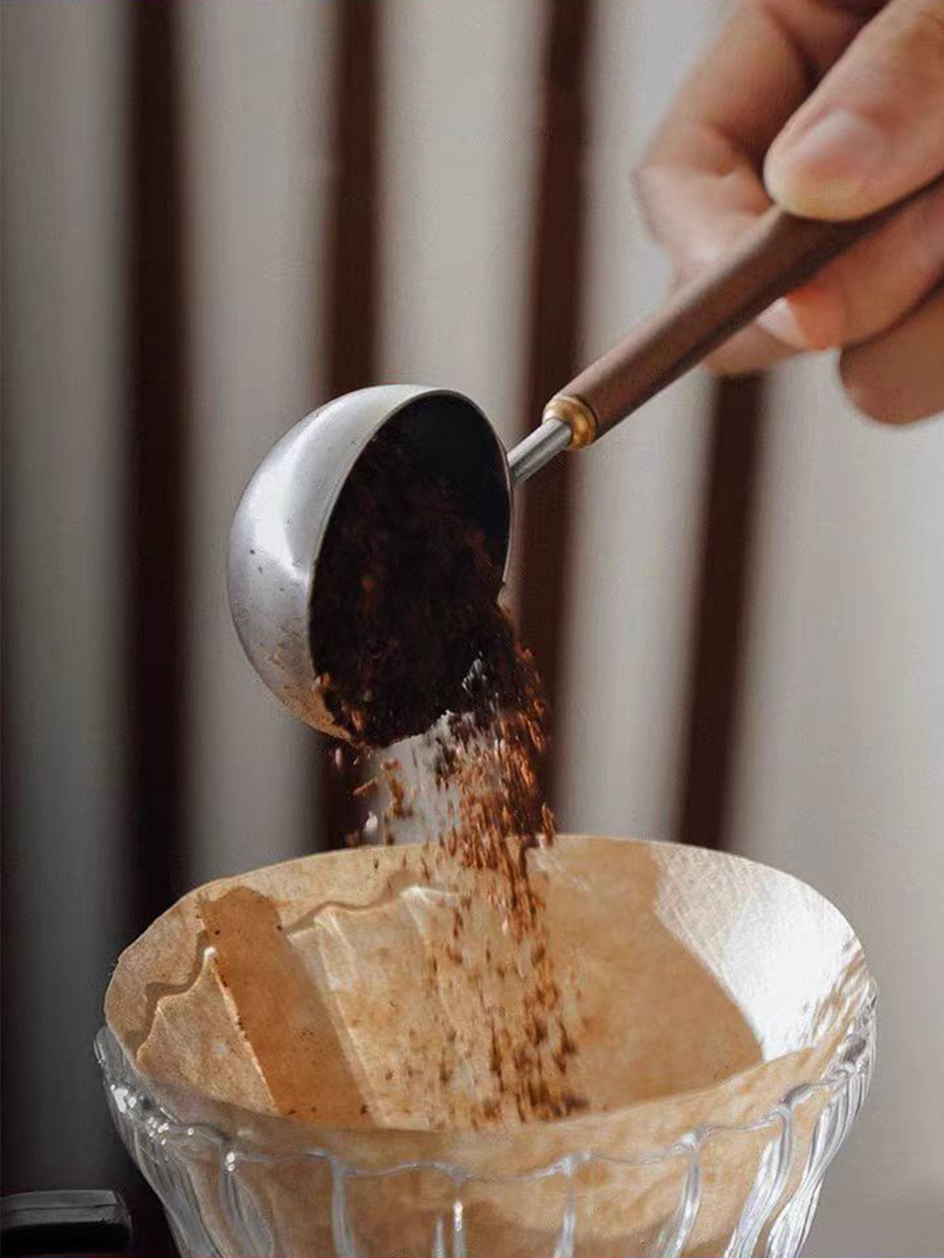 Coffee Spoon - Vintage Walnut  - Vintage Collectible Spoons 리뷰 및 가격