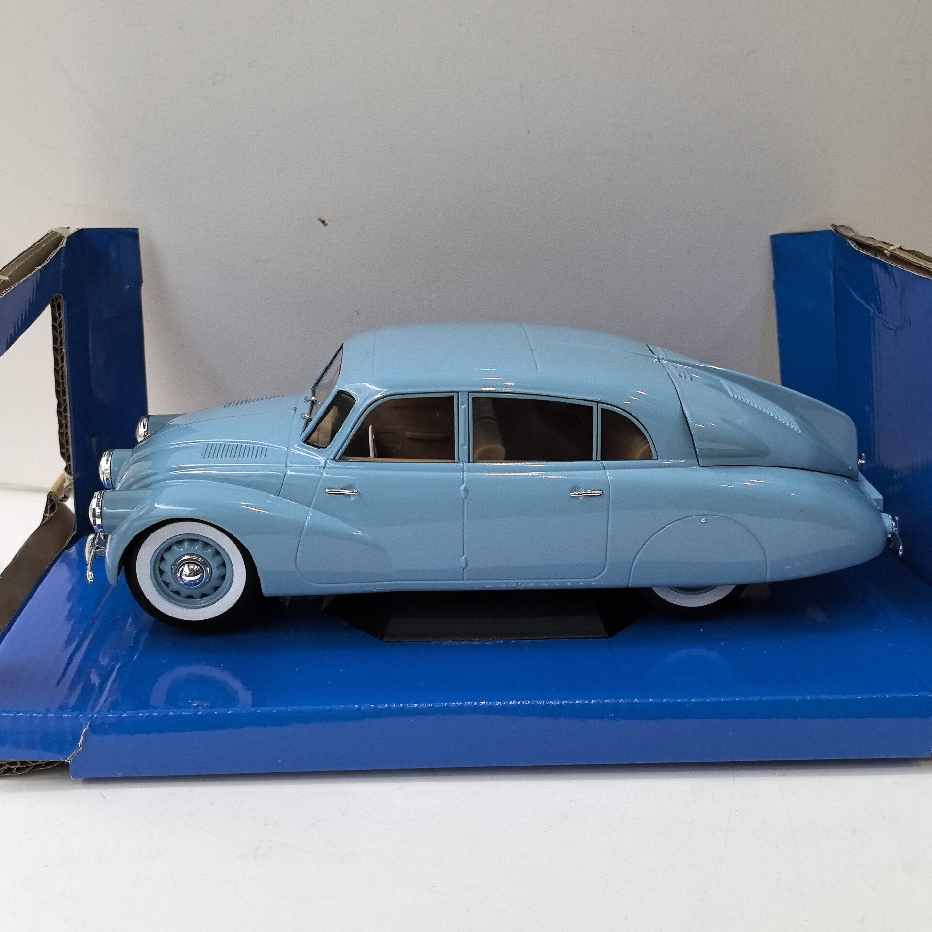 MCG Diecast 1/18 Scale TATRA 8 - Vintage Collectibles 리뷰 및 가격