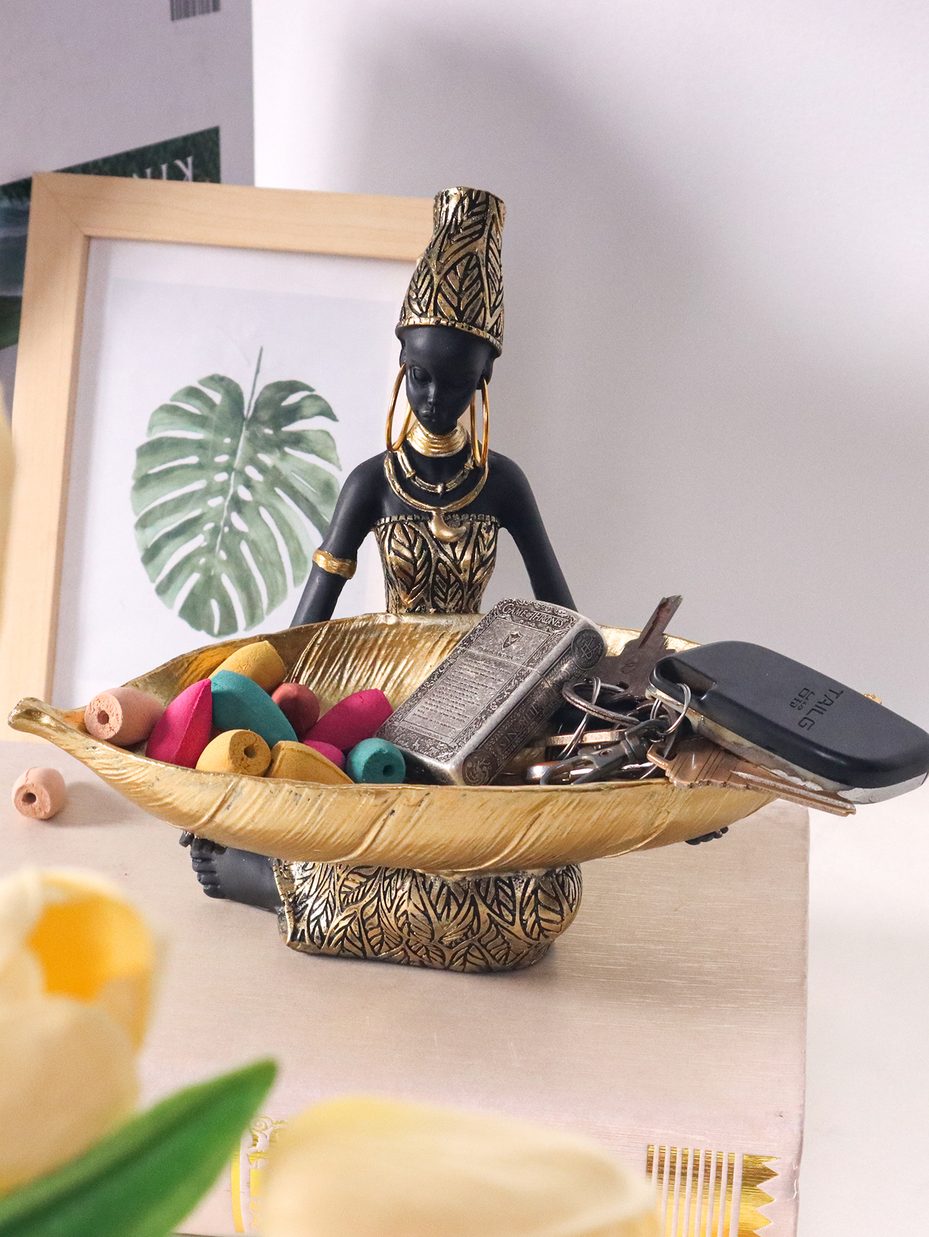 African Girl Holding a Plate S - Vintage Collectible Ornaments 리뷰 및 가격
